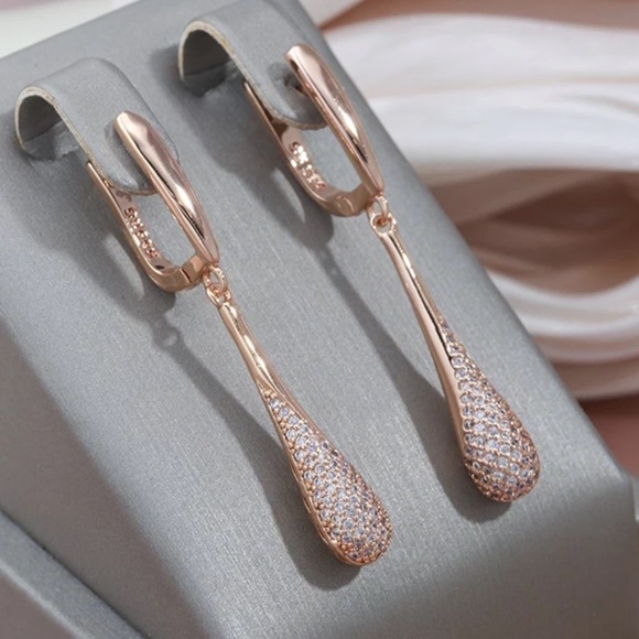 𝅺⭐️ Unique Long Tassel Zircon Tear Drop Dangle Drop Earrings - Picture 1 of 11